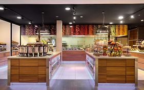 Mövenpick Hotel Amsterdam City Center 